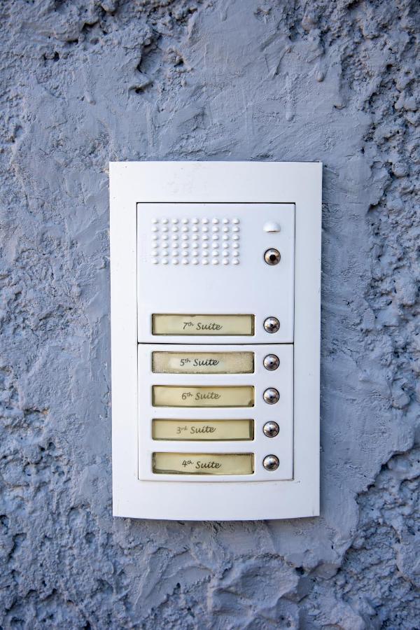 Seven Heaven Premium Suites Thessaloniki Exterior foto