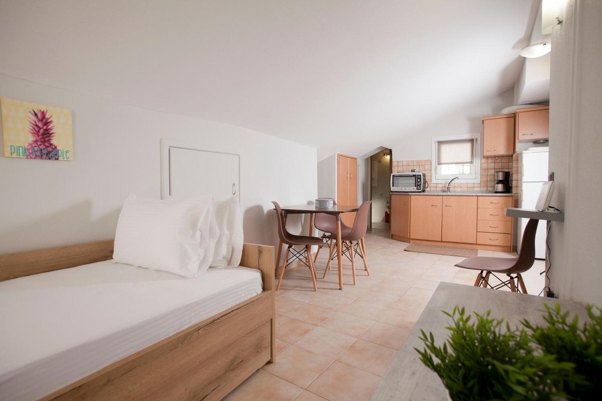 Seven Heaven Premium Suites Thessaloniki Exterior foto